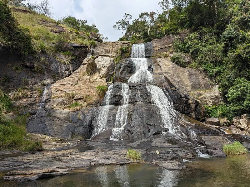Trek to Diyaluma Waterfall