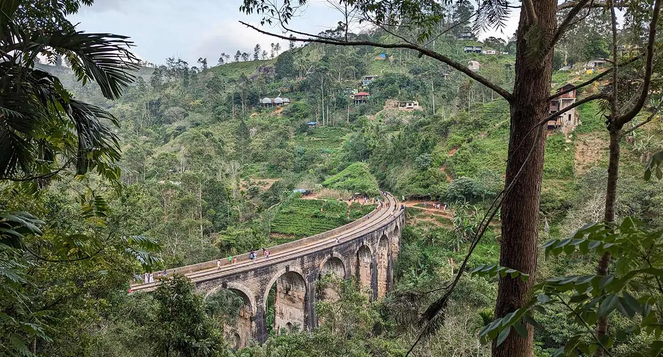 Nine Arches Bridge, Ella