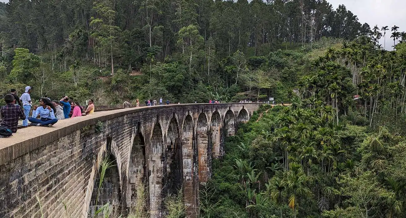 Nine Arches Bridge, Ella